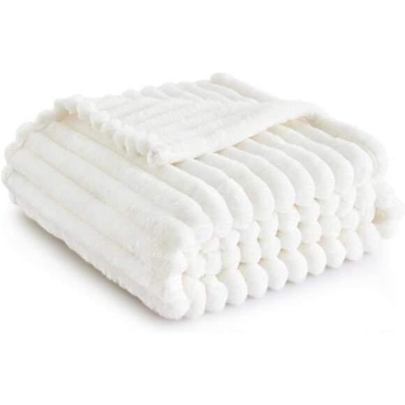 White Throw Blanket for Couch - Blankets for Women, Cute Small Fleece Blanket - Picture 1 of 7